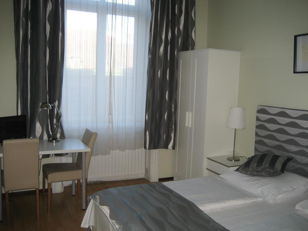Pension Schottentor Vienne Chambre photo